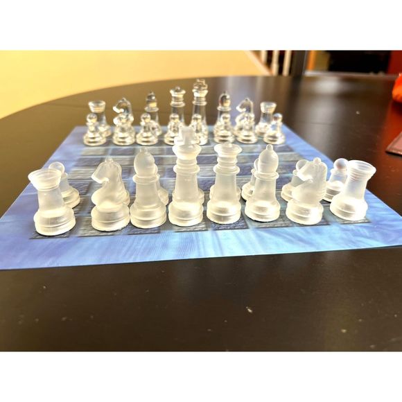 3D Glass Chess Set, Crystal and Frosted glass chess set - Picture 2 of 6